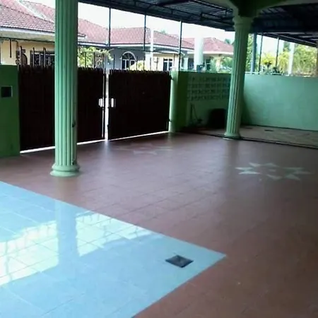 Homestay Sungai Besar Exterior photo